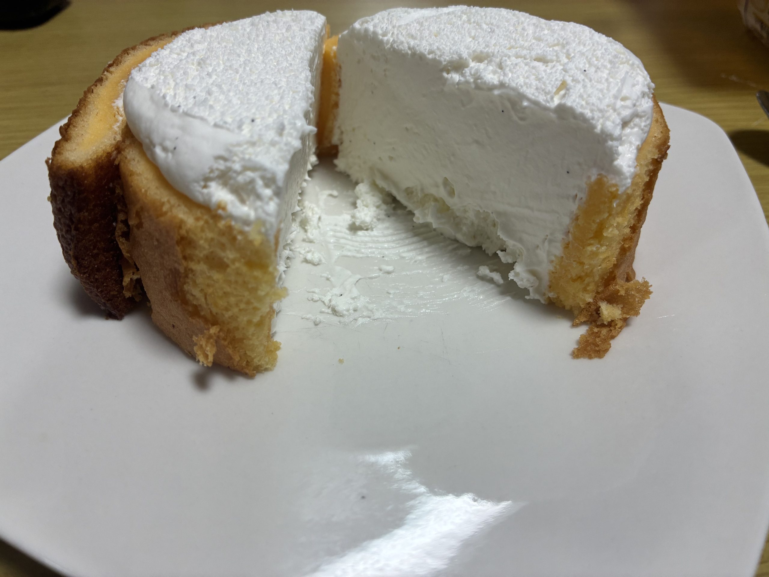 【トライアル×こはく本舗】「クリーム爆盛 バニラロール」を正直レビュー