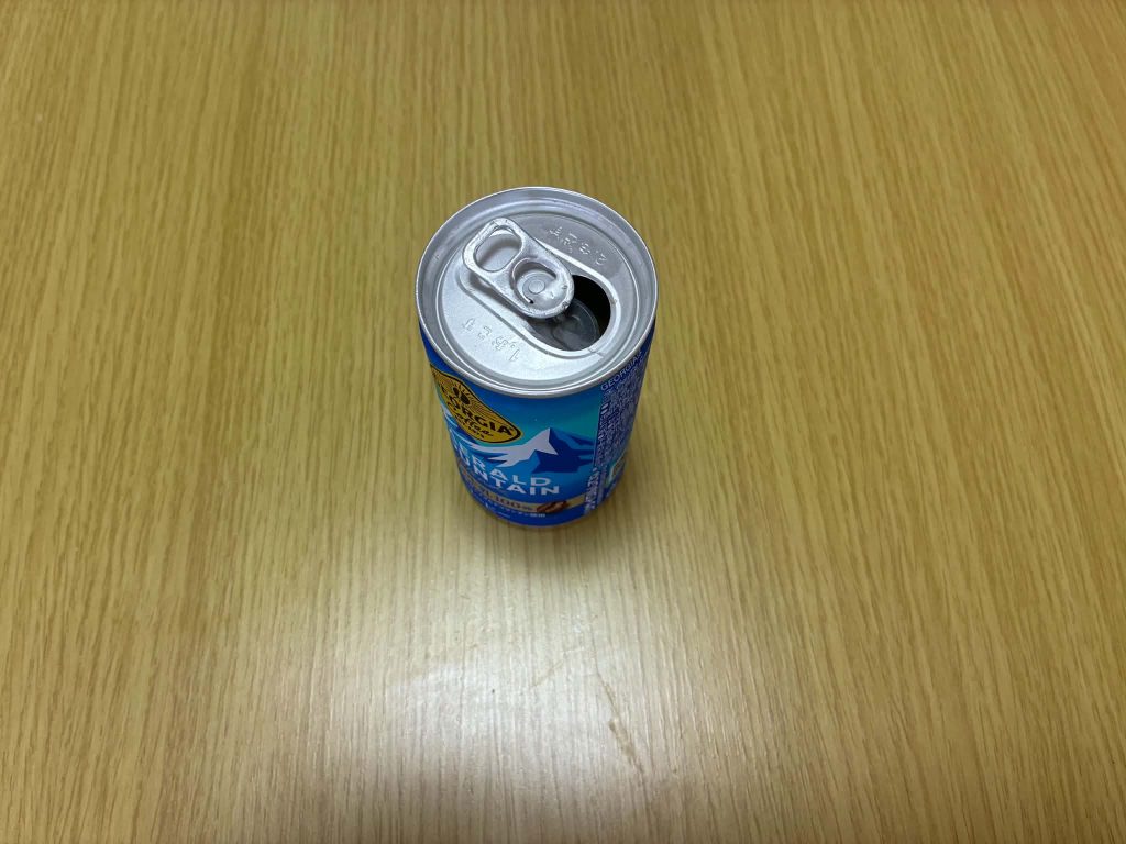 エメラルドマウンテンブレンドの缶コーヒー(開けた状態)